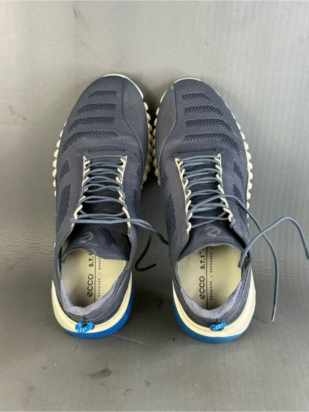 ECCO Men's Zipflex navy blue sneaker shoes men’s size 10-10.5
